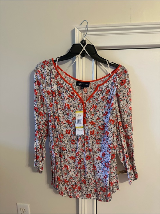 Jones New York Tops - Jones New York Red & Cream Floral Button-Front Blouse